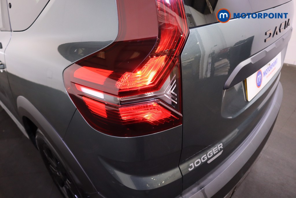 Dacia Jogger Extreme Automatic Petrol-Electric Hybrid People Carrier - Stock Number (1597164) - 30th supplementary image