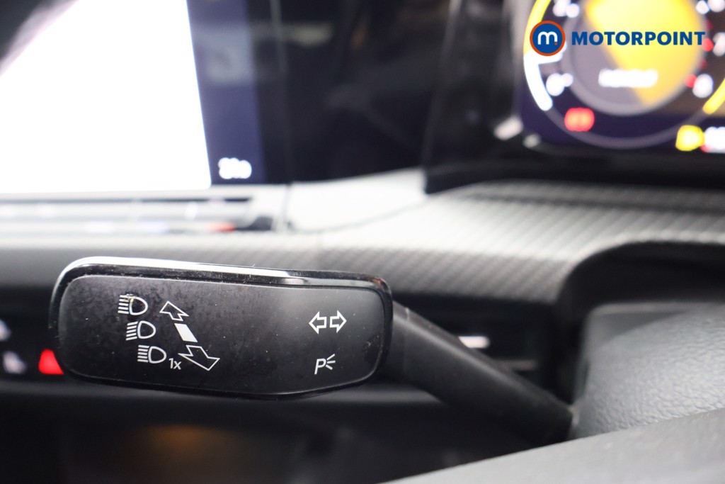 Volkswagen Golf R-Line Manual Petrol Hatchback - Stock Number (1563789) - 5th supplementary image