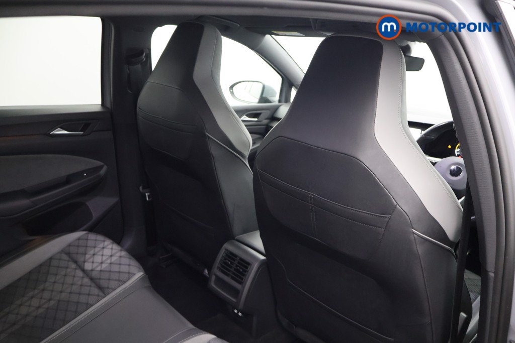 Volkswagen Golf R-Line Manual Petrol Hatchback - Stock Number (1563789) - 18th supplementary image