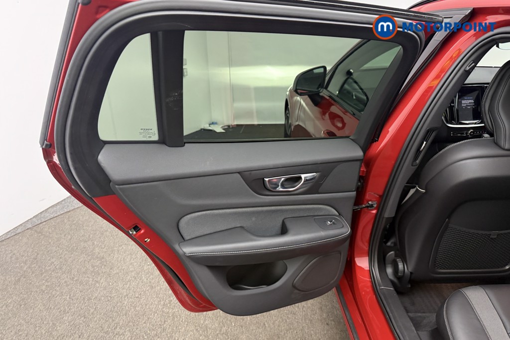 Volvo V60 R Design Automatic Petrol Plug-In Hybrid Estate - Stock Number (1587147) - 6th supplementary image