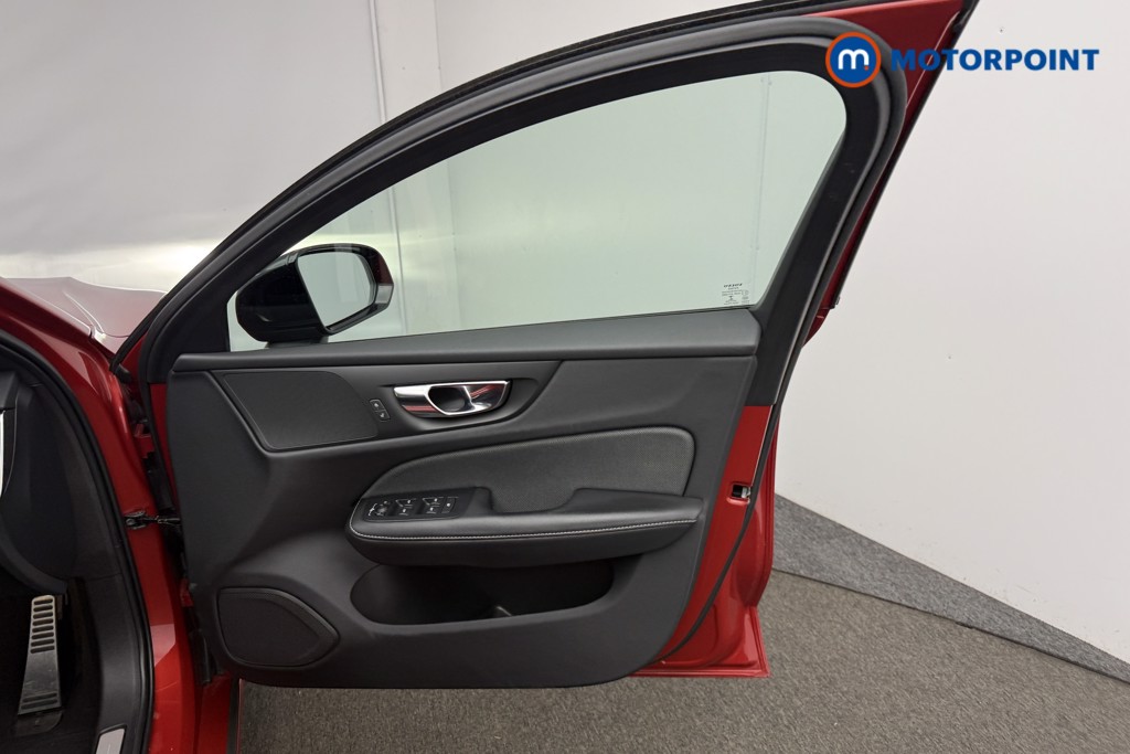 Volvo V60 R Design Automatic Petrol Plug-In Hybrid Estate - Stock Number (1587147) - 20th supplementary image