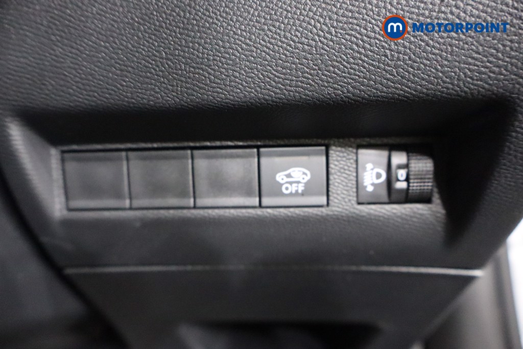 Peugeot 2008 Allure Manual Petrol SUV - Stock Number (1590453) - 19th supplementary image