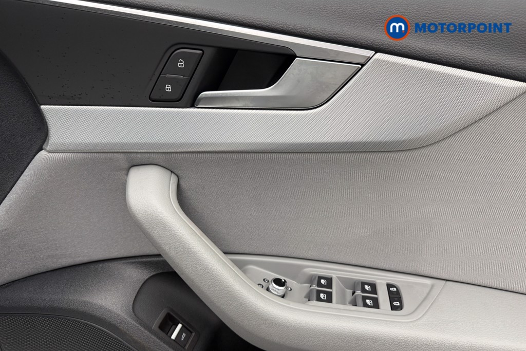 Audi A4 Technik Automatic Petrol Saloon - Stock Number (1591086) - 17th supplementary image