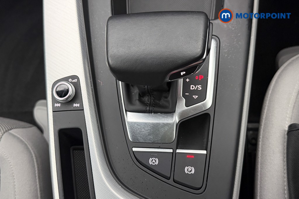 Audi A4 Technik Automatic Petrol Saloon - Stock Number (1591086) - 28th supplementary image