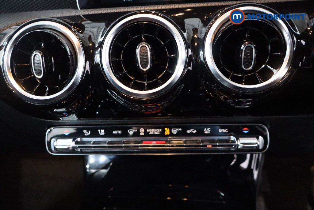 Mercedes-Benz A Class Sport Automatic Diesel Hatchback - Stock Number (1592945) - 20th supplementary image