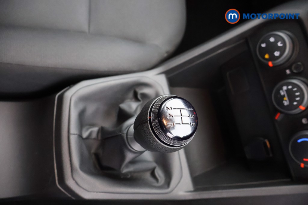 Dacia Sandero Essential Manual Petrol Hatchback - Stock Number (1593703) - 10th supplementary image