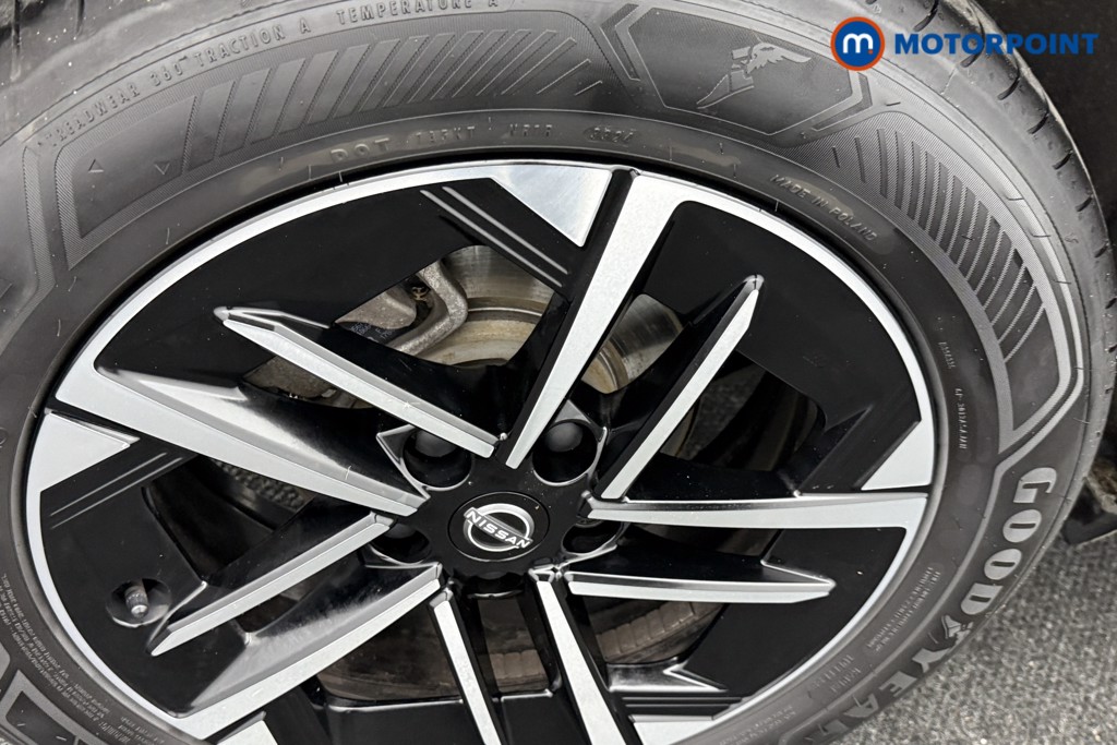 Nissan Juke N-Connecta Automatic Petrol-Electric Hybrid SUV - Stock Number (1593993) - 30th supplementary image