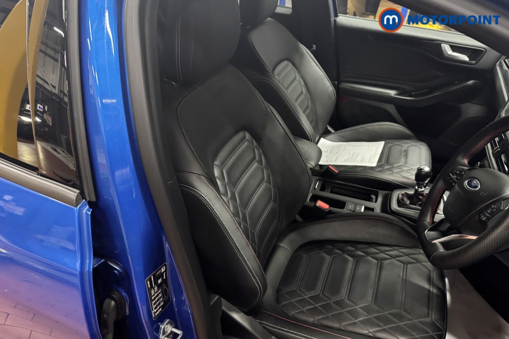 Ford Focus St-Line Vignale Manual Petrol Hatchback - Stock Number (1594354) - 2nd supplementary image