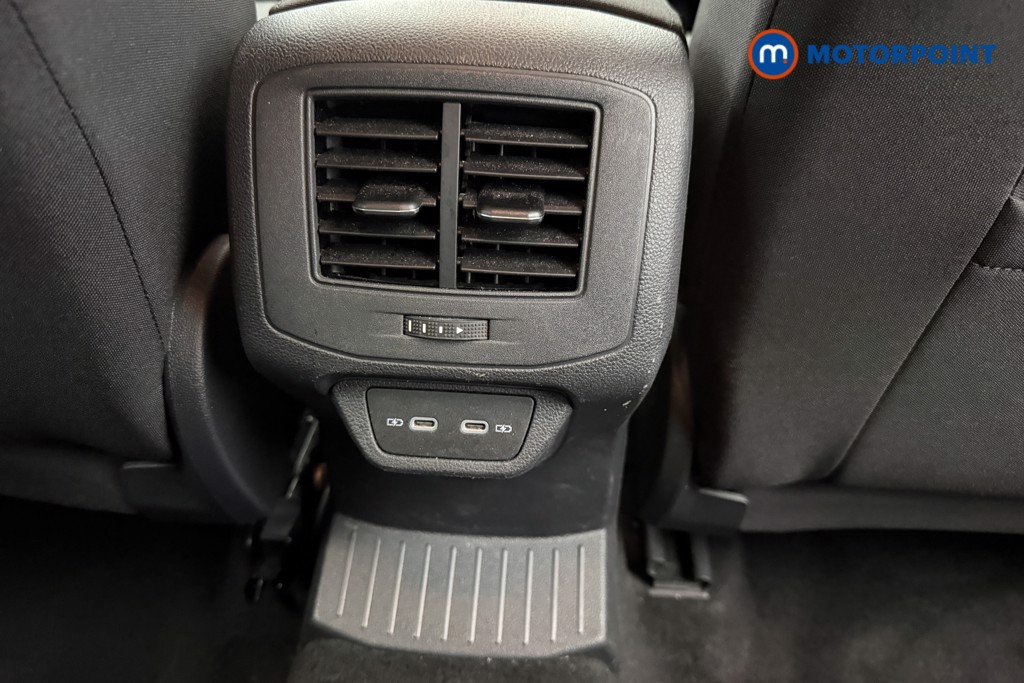 Volkswagen T-Roc Life Manual Petrol SUV - Stock Number (1594559) - 13th supplementary image