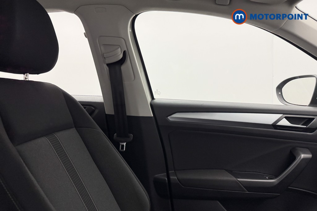 Volkswagen T-Roc Life Manual Petrol SUV - Stock Number (1594559) - 21st supplementary image