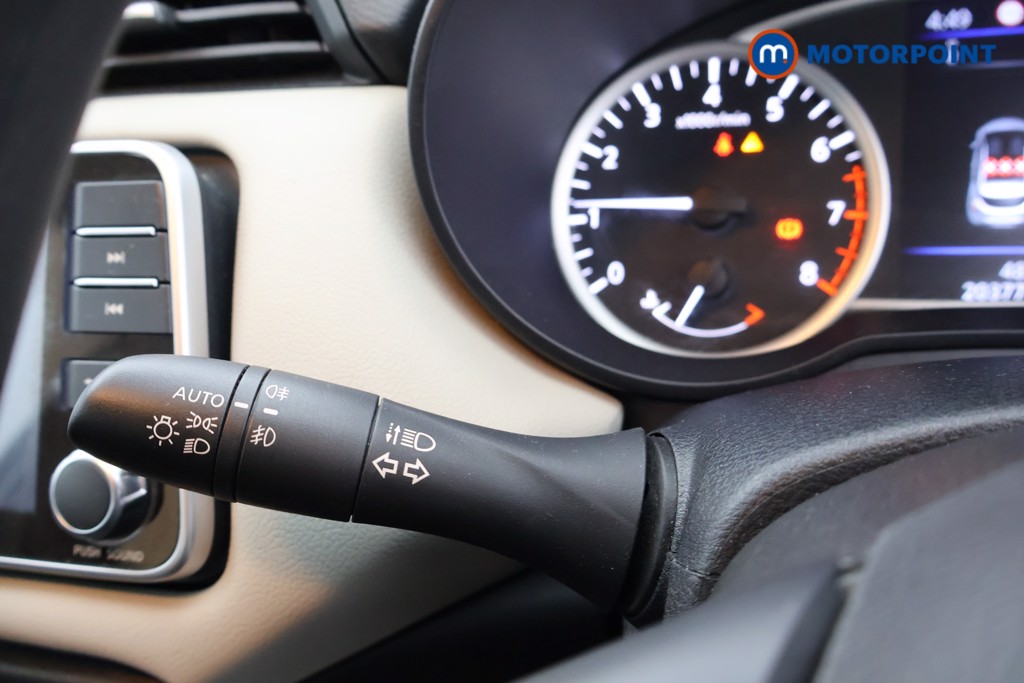 Nissan Micra Acenta Manual Petrol Hatchback - Stock Number (1594639) - 5th supplementary image