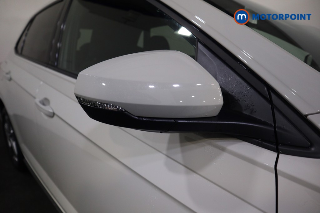 Volkswagen Polo R-Line Manual Petrol Hatchback - Stock Number (1594707) - 28th supplementary image