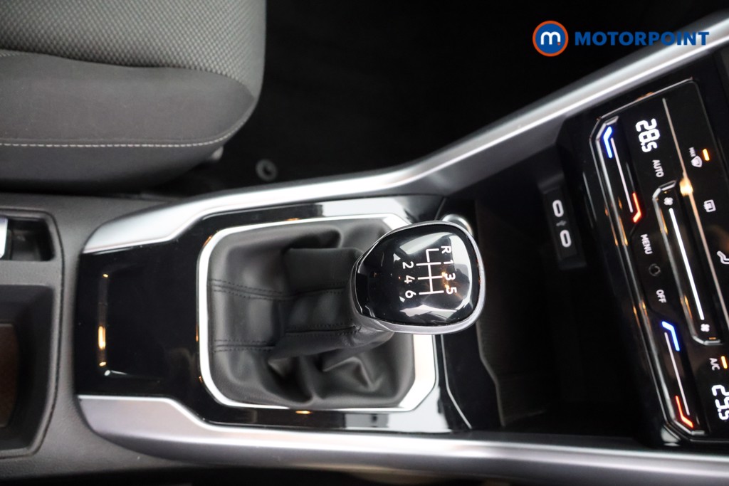 Volkswagen T-Roc Life Manual Petrol SUV - Stock Number (1595182) - 11th supplementary image