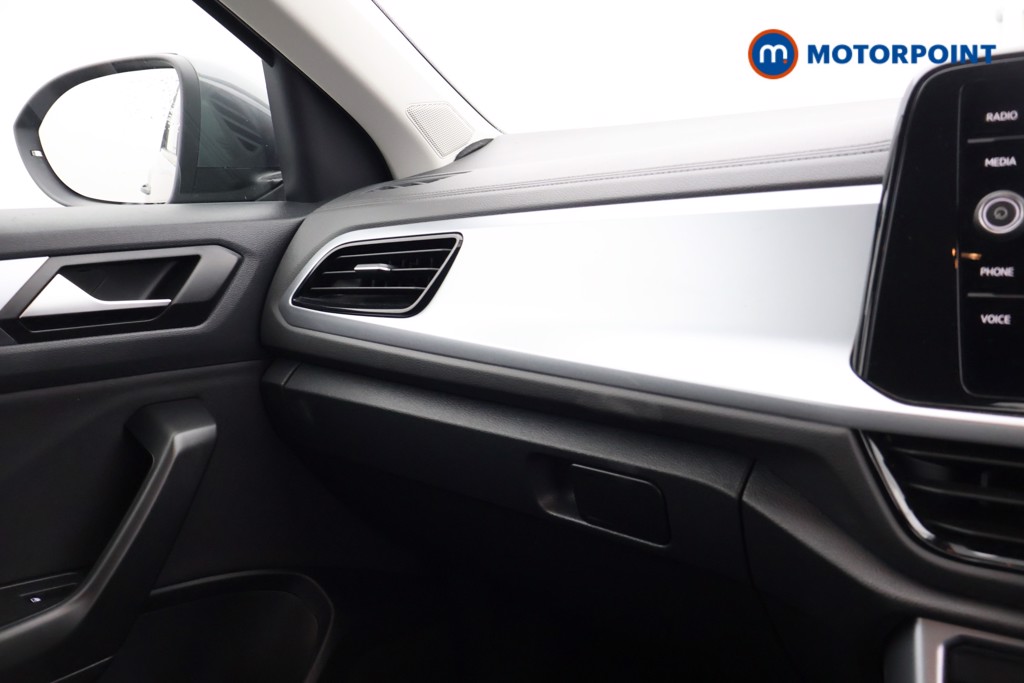 Volkswagen T-Roc Life Manual Petrol SUV - Stock Number (1595182) - 12th supplementary image