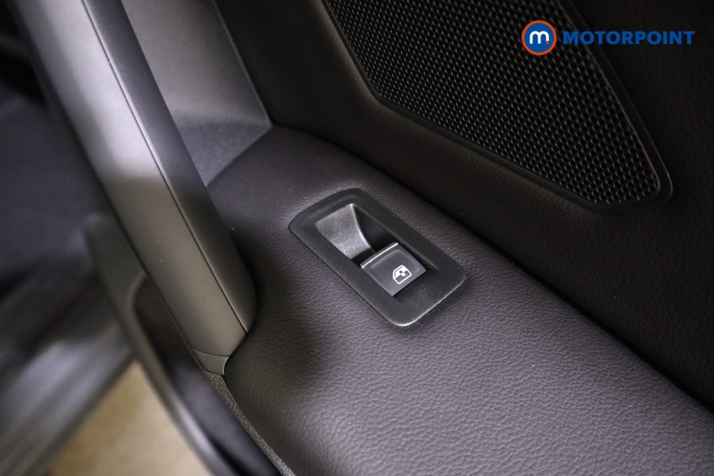 Volkswagen Tiguan R-Line Automatic Petrol Plug-In Hybrid SUV - Stock Number (1595199) - 21st supplementary image