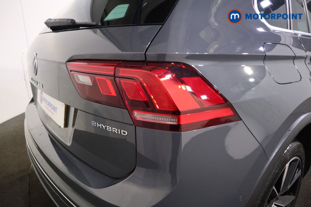 Volkswagen Tiguan R-Line Automatic Petrol Plug-In Hybrid SUV - Stock Number (1595199) - 29th supplementary image