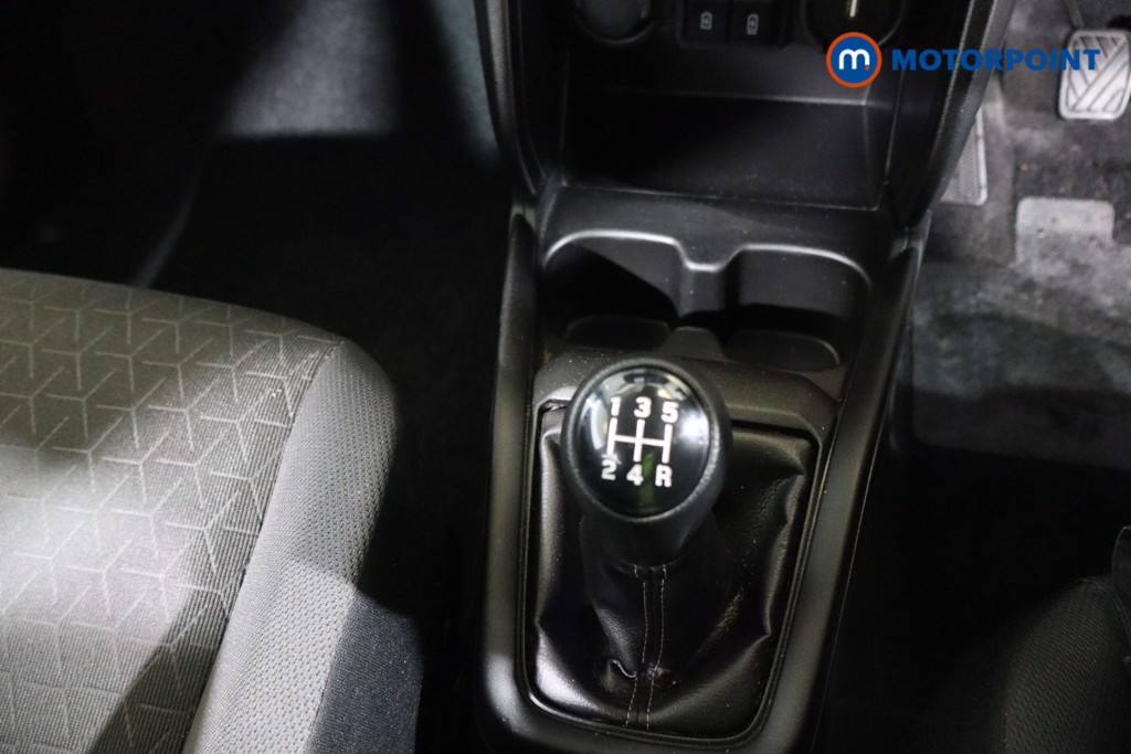 Suzuki Swift Motion Manual Petrol Hatchback - Stock Number (1595247) - 10th supplementary image