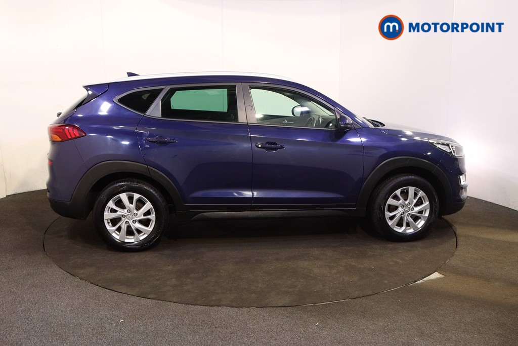 Hyundai Tucson Se Nav Manual Petrol SUV - Stock Number (1595434) - Drivers side