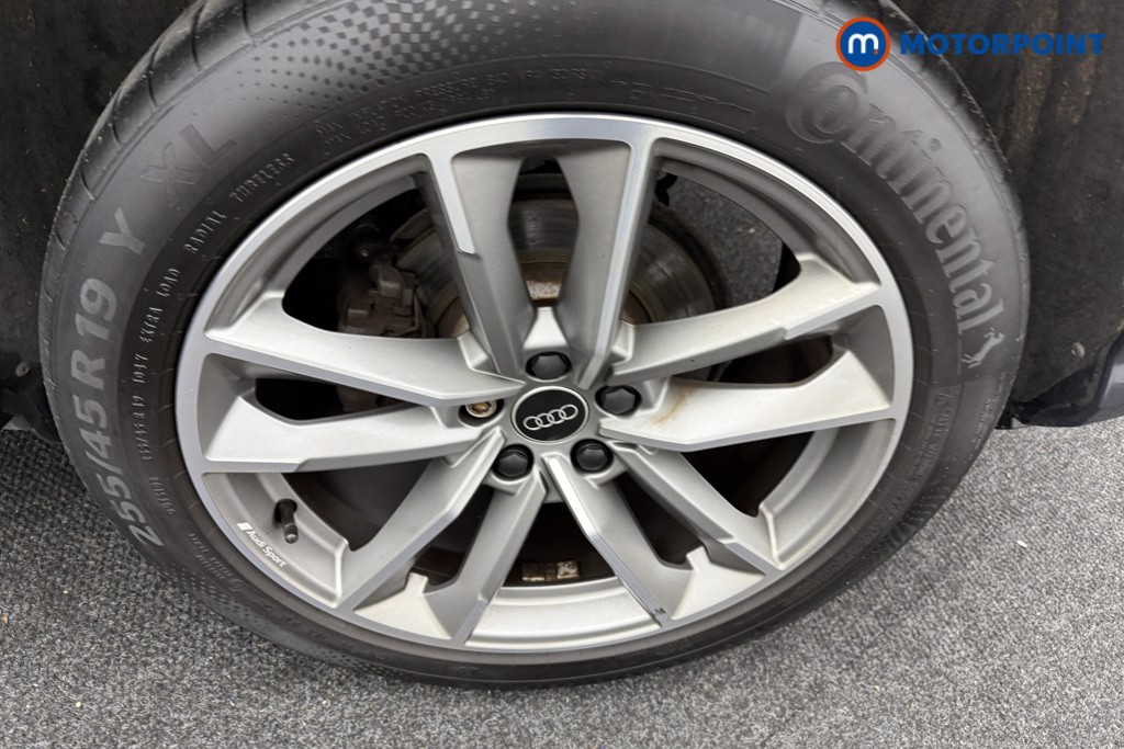 Audi Q3 Black Edition Automatic Petrol SUV - Stock Number (1595471) - 32nd supplementary image