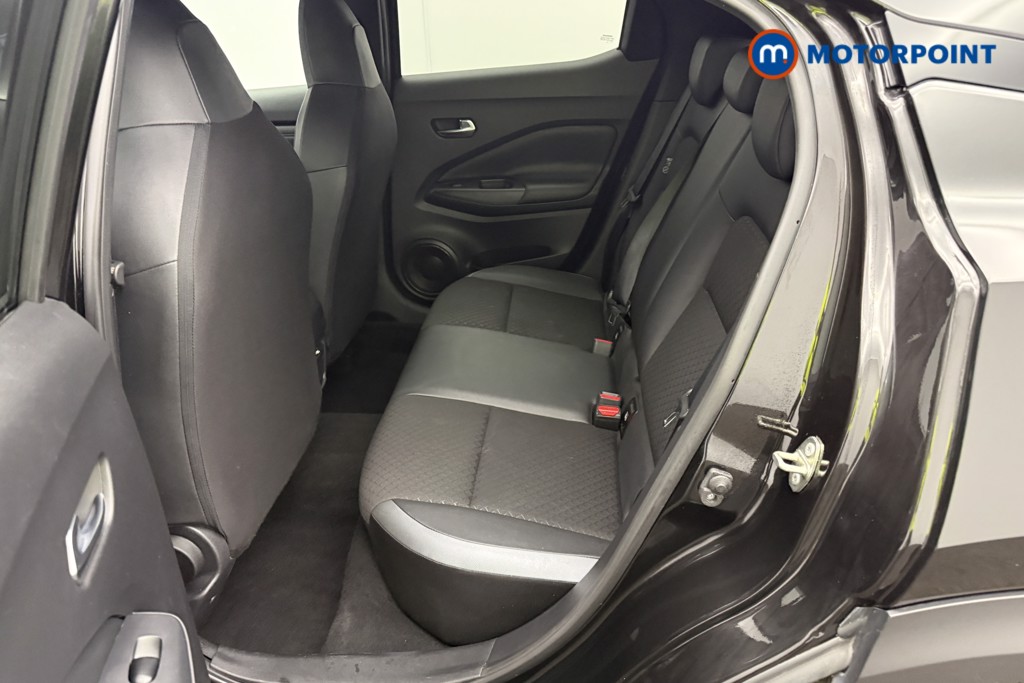 Nissan Juke N-Connecta Automatic Petrol SUV - Stock Number (1595560) - 5th supplementary image