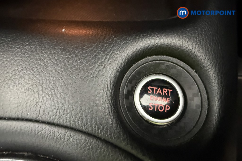 Nissan Juke N-Connecta Automatic Petrol SUV - Stock Number (1595560) - 23rd supplementary image