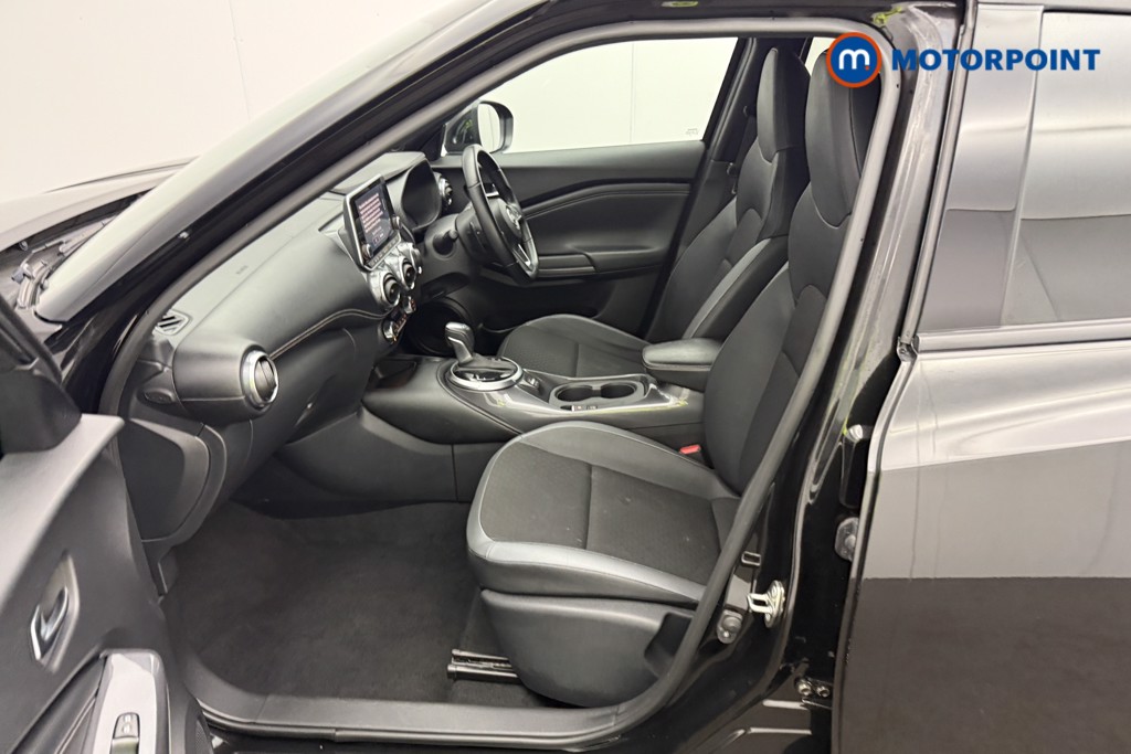 Nissan Juke N-Connecta Automatic Petrol SUV - Stock Number (1595560) - 1st supplementary image