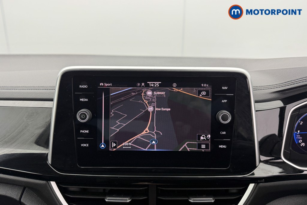 Volkswagen T-Roc R-Line Manual Petrol SUV - Stock Number (1595813) - 9th supplementary image
