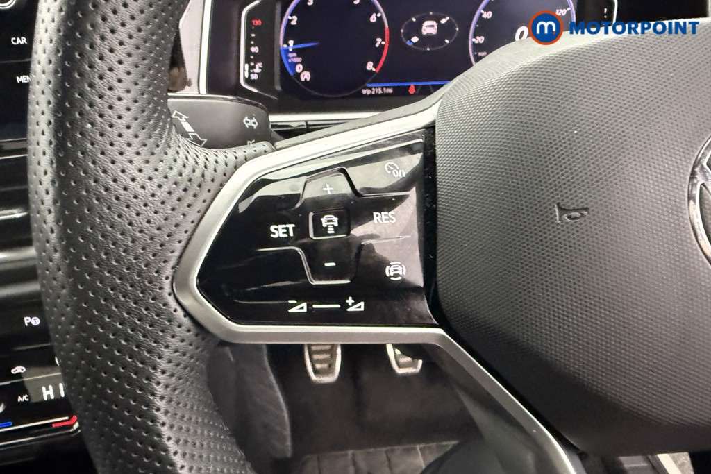 Volkswagen T-Roc R-Line Manual Petrol SUV - Stock Number (1595813) - 14th supplementary image