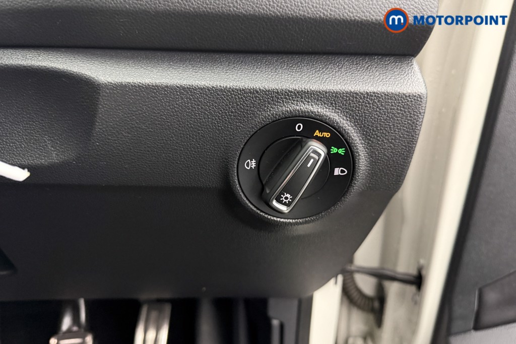 Volkswagen T-Roc R-Line Manual Petrol SUV - Stock Number (1595813) - 16th supplementary image