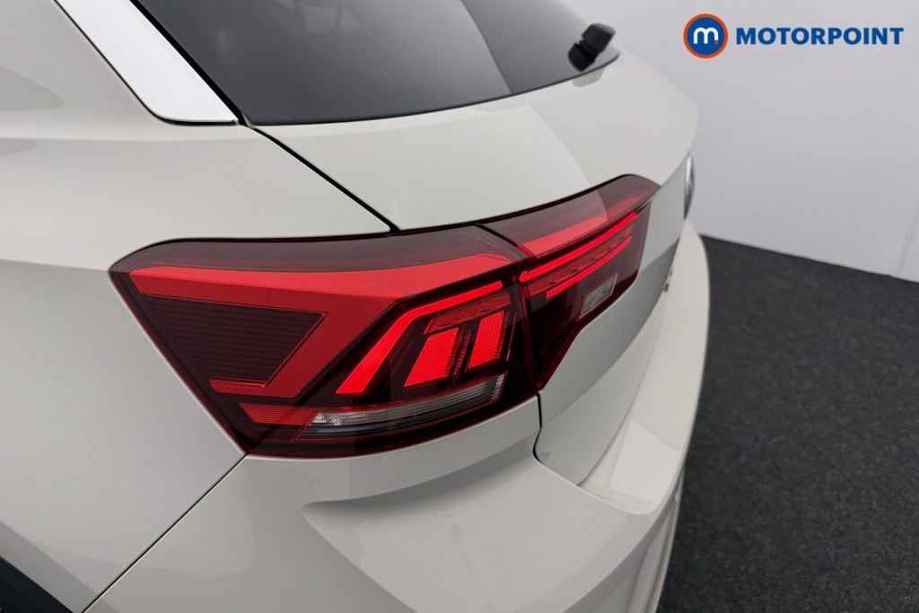 Volkswagen T-Roc R-Line Manual Petrol SUV - Stock Number (1595813) - 26th supplementary image