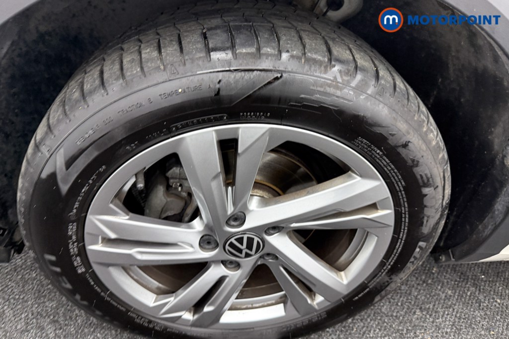 Volkswagen T-Roc R-Line Manual Petrol SUV - Stock Number (1595813) - 30th supplementary image