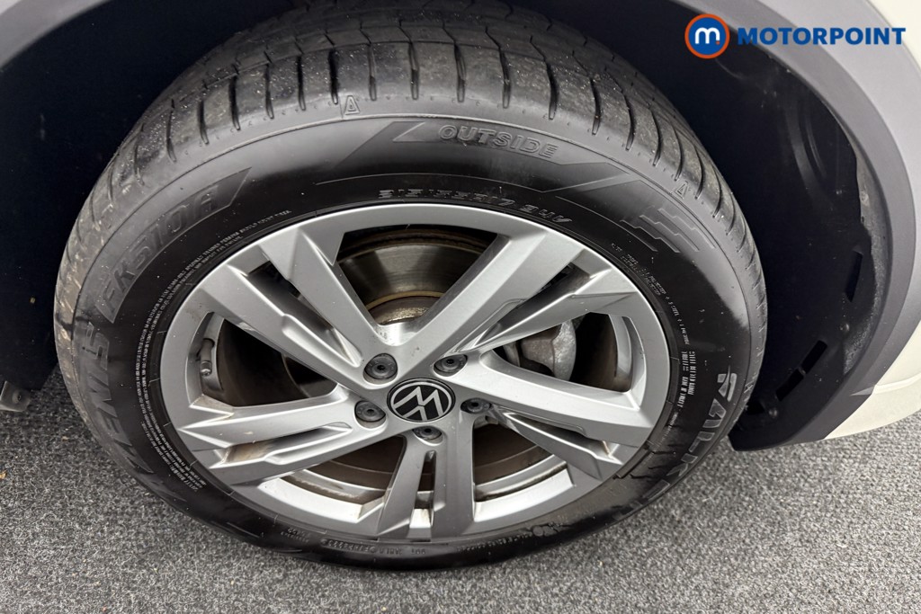 Volkswagen T-Roc R-Line Manual Petrol SUV - Stock Number (1595813) - 33rd supplementary image