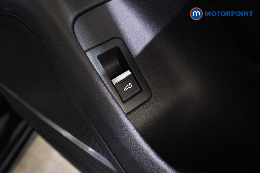 Audi A6 Black Edition Automatic Petrol Estate - Stock Number (1595819) - 16th supplementary image