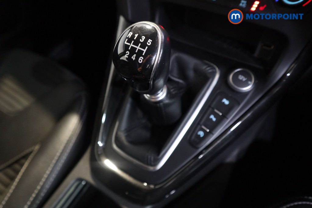 Ford Focus Titanium X Manual Petrol Hatchback - Stock Number (1596270) - 10th supplementary image