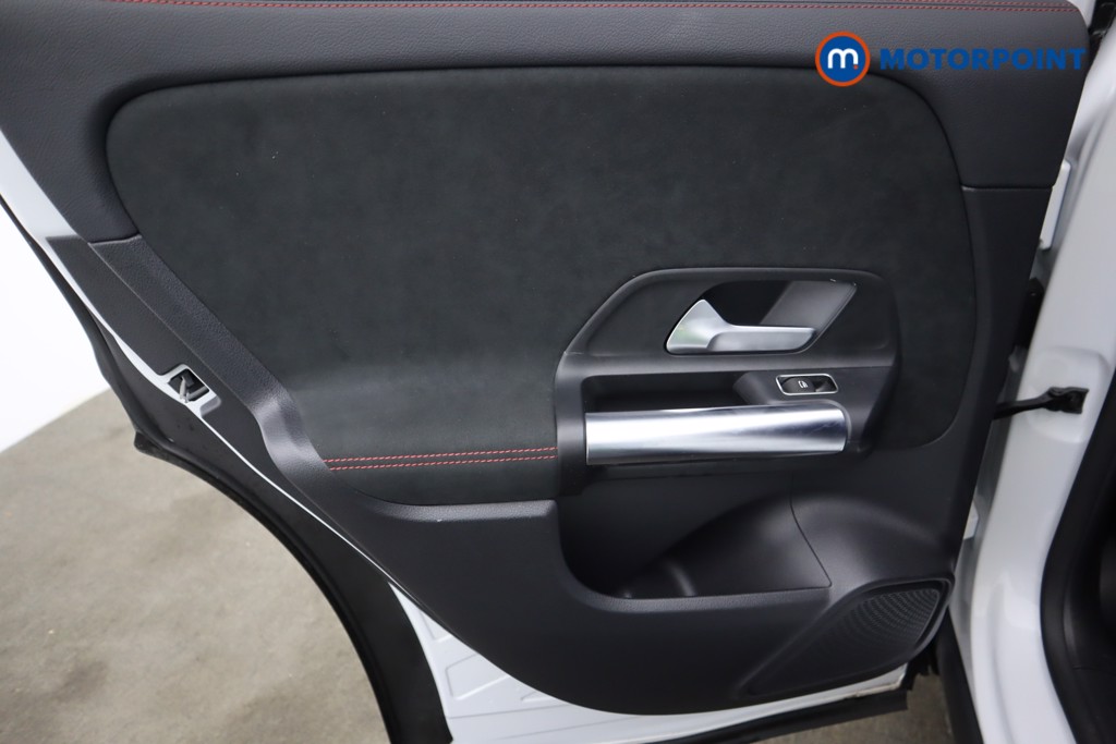 Mercedes-Benz GLA Amg Line Automatic Diesel SUV - Stock Number (1596453) - 36th supplementary image