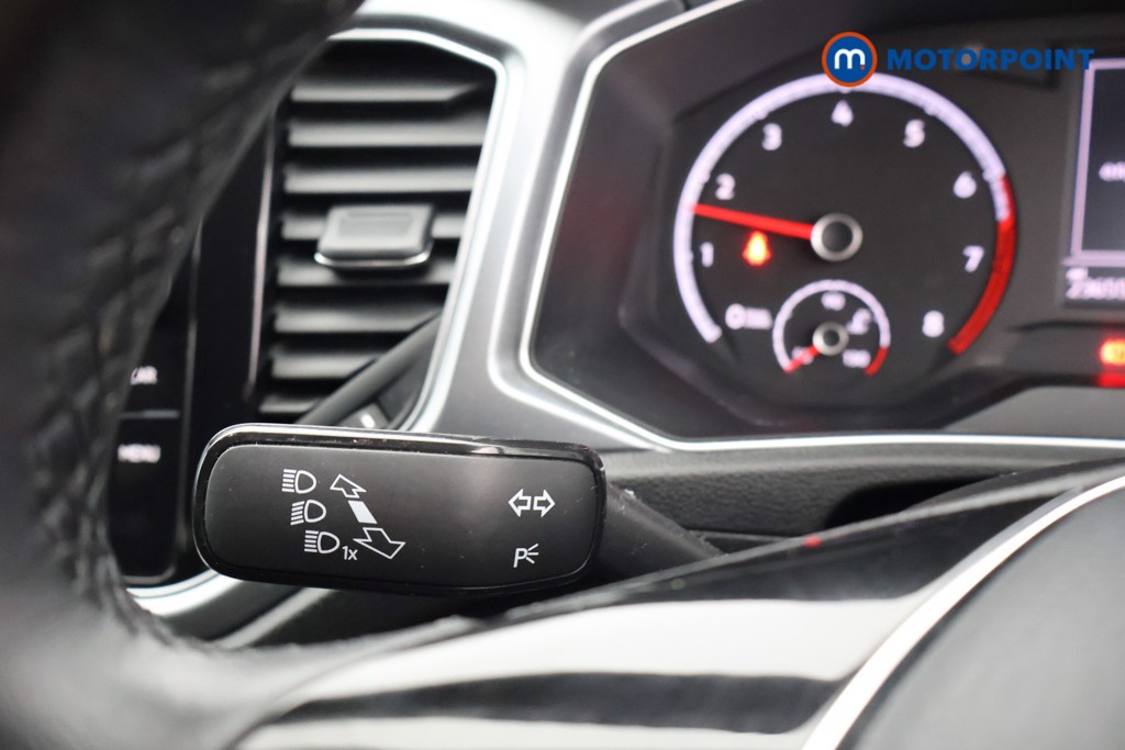 Volkswagen T-Roc Active Manual Petrol SUV - Stock Number (1596716) - 5th supplementary image