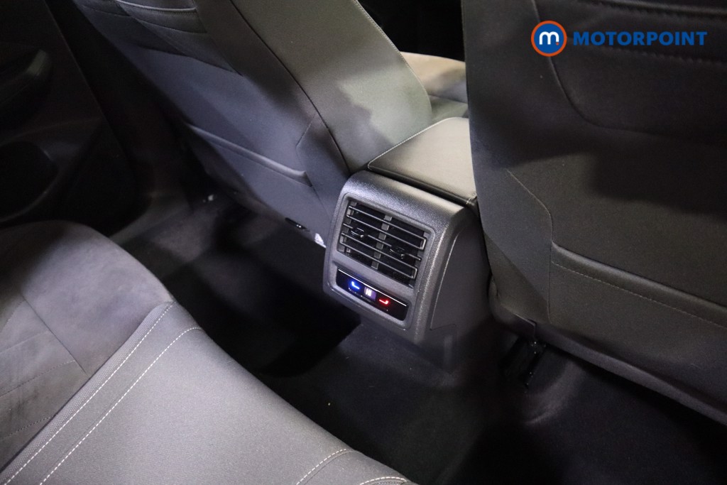 Volkswagen Golf Style Automatic Petrol Hatchback - Stock Number (1597022) - 19th supplementary image