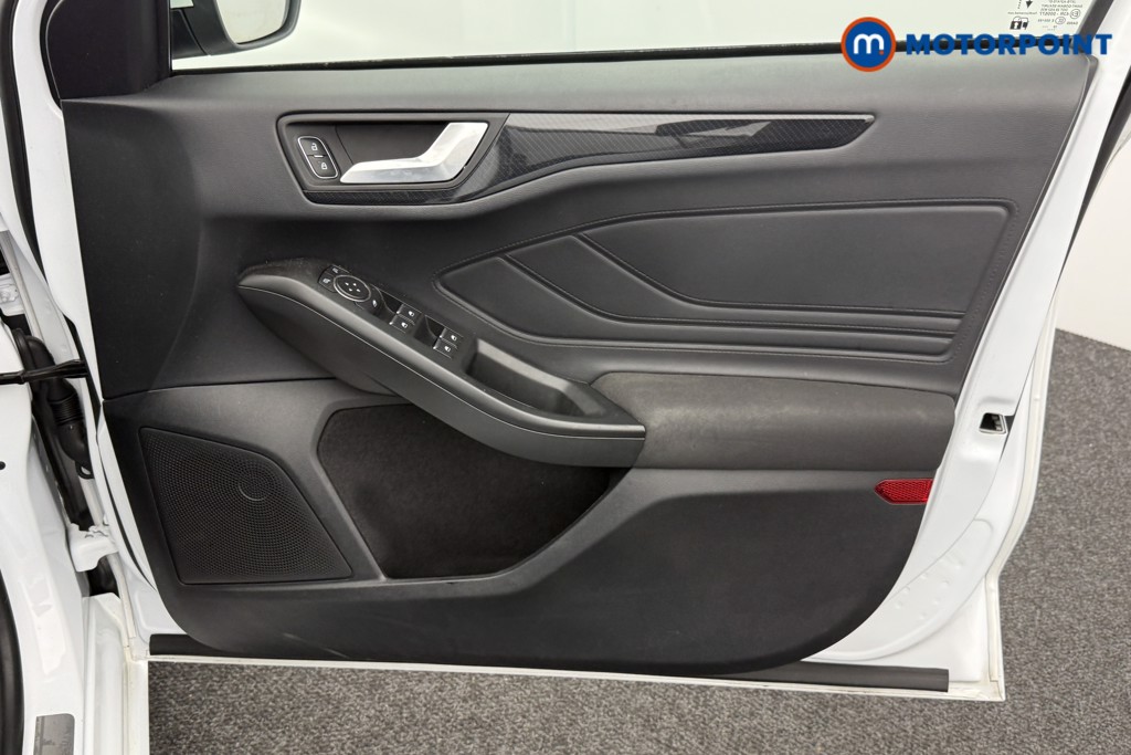 Ford Focus St-Line Manual Petrol Hatchback - Stock Number (1597189) - 17th supplementary image