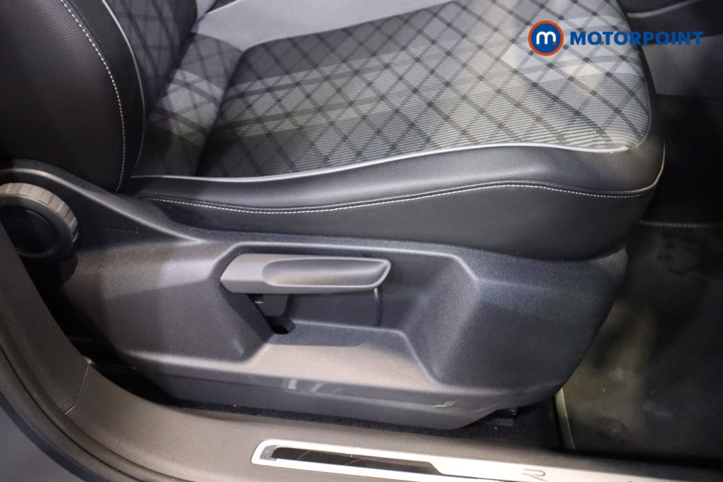 Volkswagen Tiguan Black Edition Automatic Petrol SUV - Stock Number (1597479) - 15th supplementary image