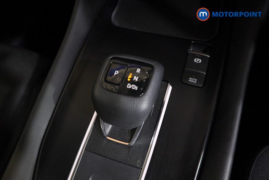 Nissan Qashqai N-Connecta Automatic Petrol SUV - Stock Number (1591786) - 9th supplementary image