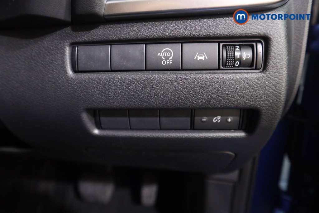 Nissan Qashqai N-Connecta Automatic Petrol SUV - Stock Number (1591786) - 11th supplementary image