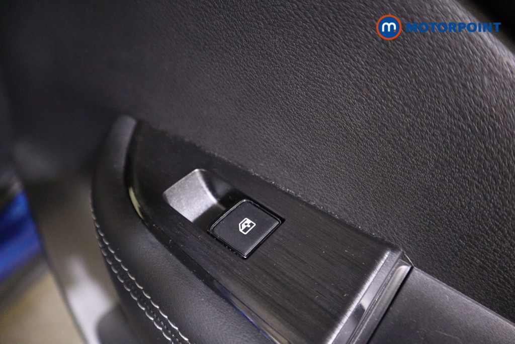 Nissan Qashqai N-Connecta Automatic Petrol SUV - Stock Number (1591786) - 17th supplementary image