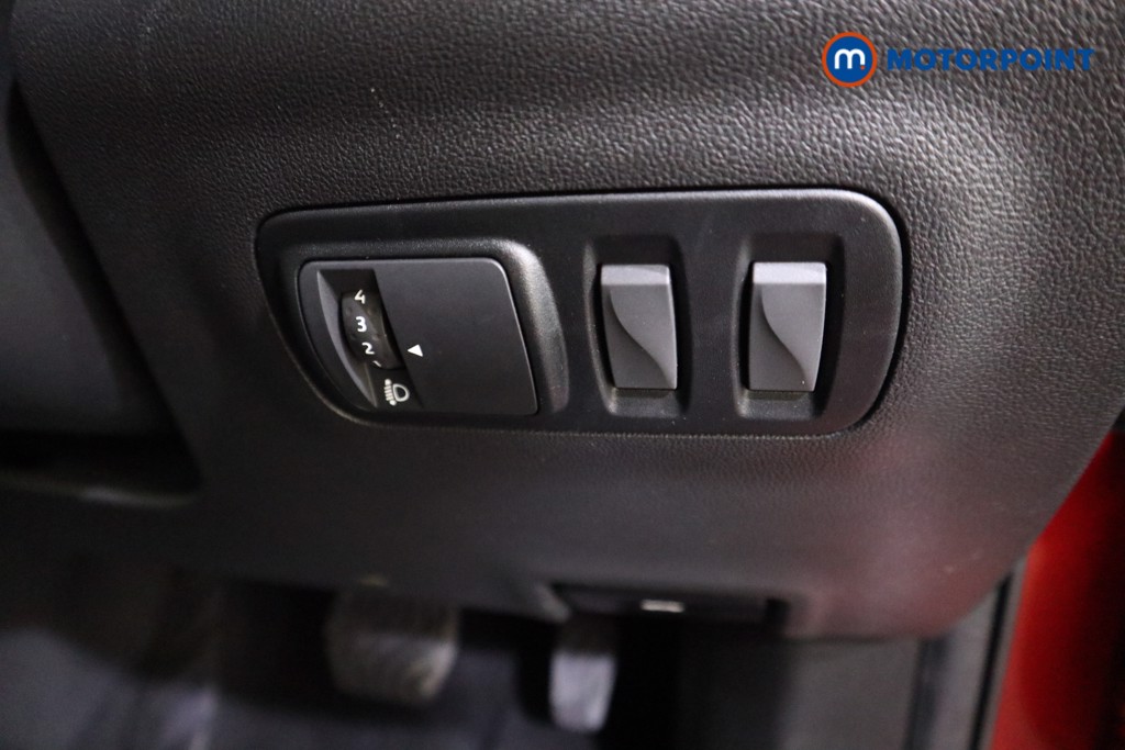 Renault Kadjar Iconic Automatic Petrol SUV - Stock Number (1592898) - 13th supplementary image