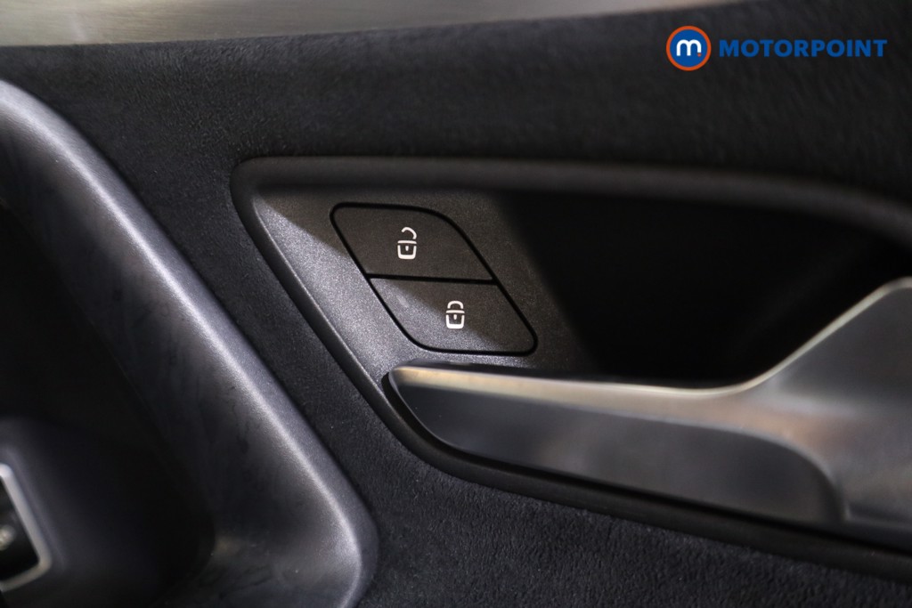 Mercedes-Benz CLA Amg Line Automatic Petrol Coupe - Stock Number (1595130) - 13th supplementary image