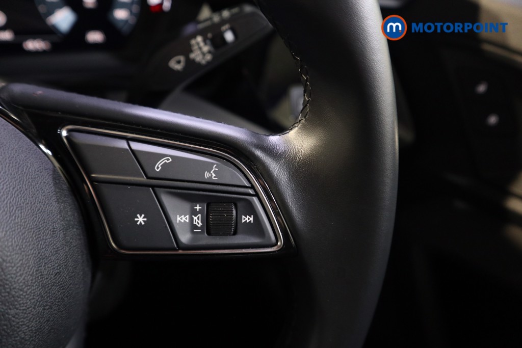 Audi A3 Technik Manual Petrol Hatchback - Stock Number (1595438) - 4th supplementary image