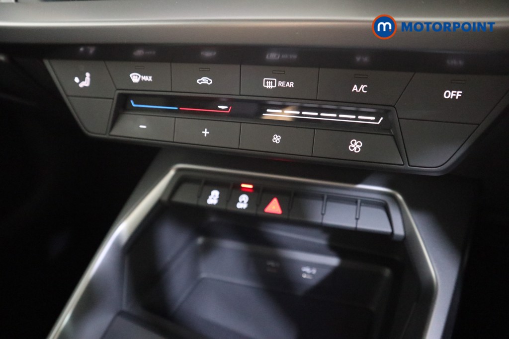 Audi A3 Technik Manual Petrol Hatchback - Stock Number (1595438) - 7th supplementary image