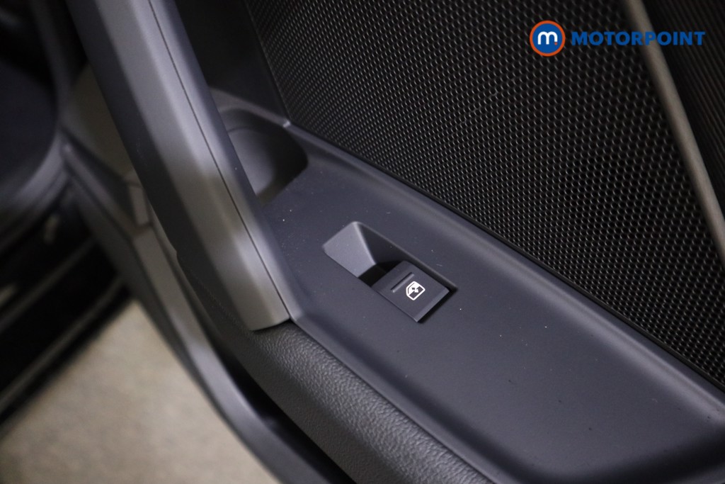 Audi A3 Technik Manual Petrol Hatchback - Stock Number (1595438) - 17th supplementary image