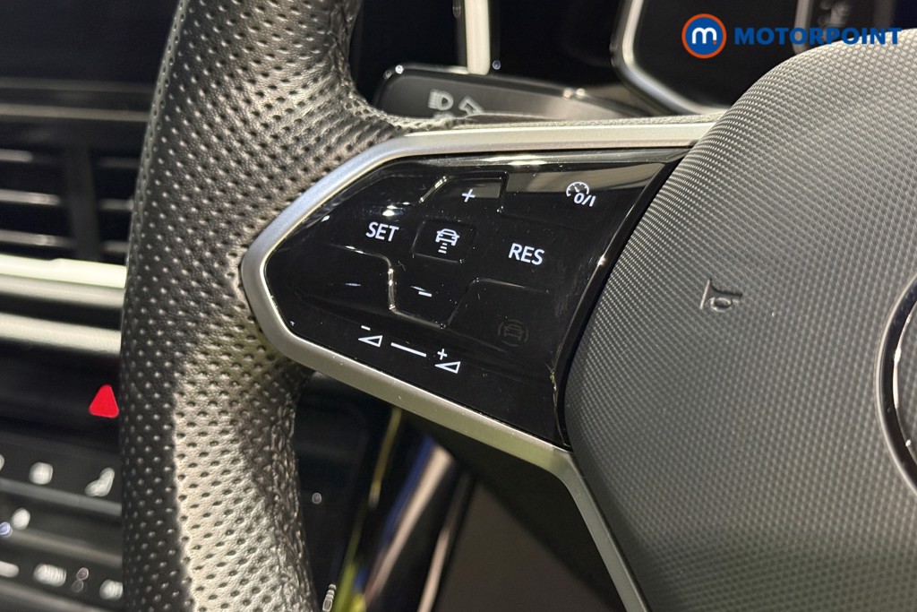 Volkswagen T-Roc R-Line Automatic Petrol SUV - Stock Number (1596023) - 3rd supplementary image