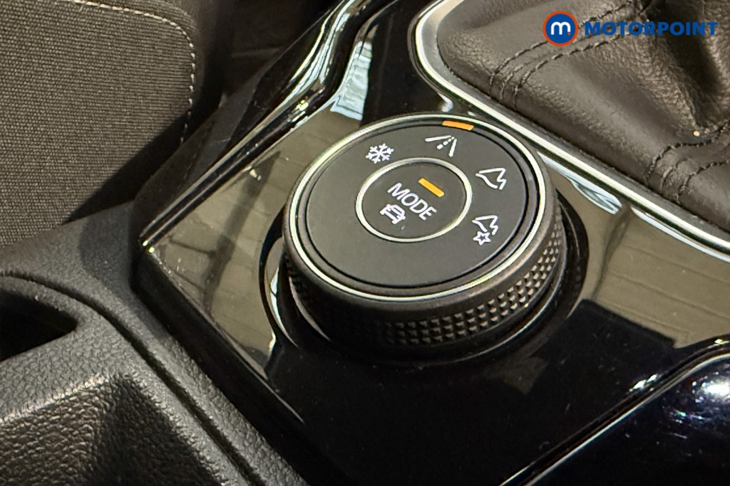 Volkswagen T-Roc R-Line Automatic Petrol SUV - Stock Number (1596023) - 14th supplementary image