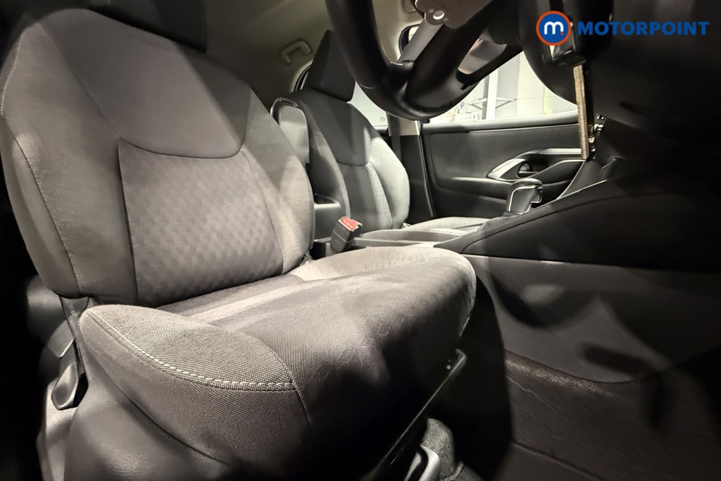 Toyota Yaris Design Automatic Petrol-Electric Hybrid Hatchback - Stock Number (1596187) - 14th supplementary image